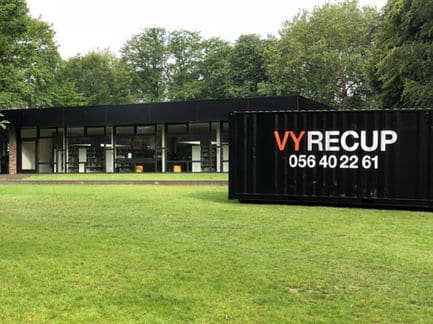 95f9f6 cce7d83793fb40ff88de9a8d092fe579mv2